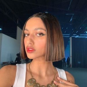 Meet your Posher, Marcela